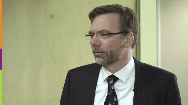 THEO Was-ist-der-typische-Verlauf-der-Schuppenflechte_ Dr- Schwichtenberg